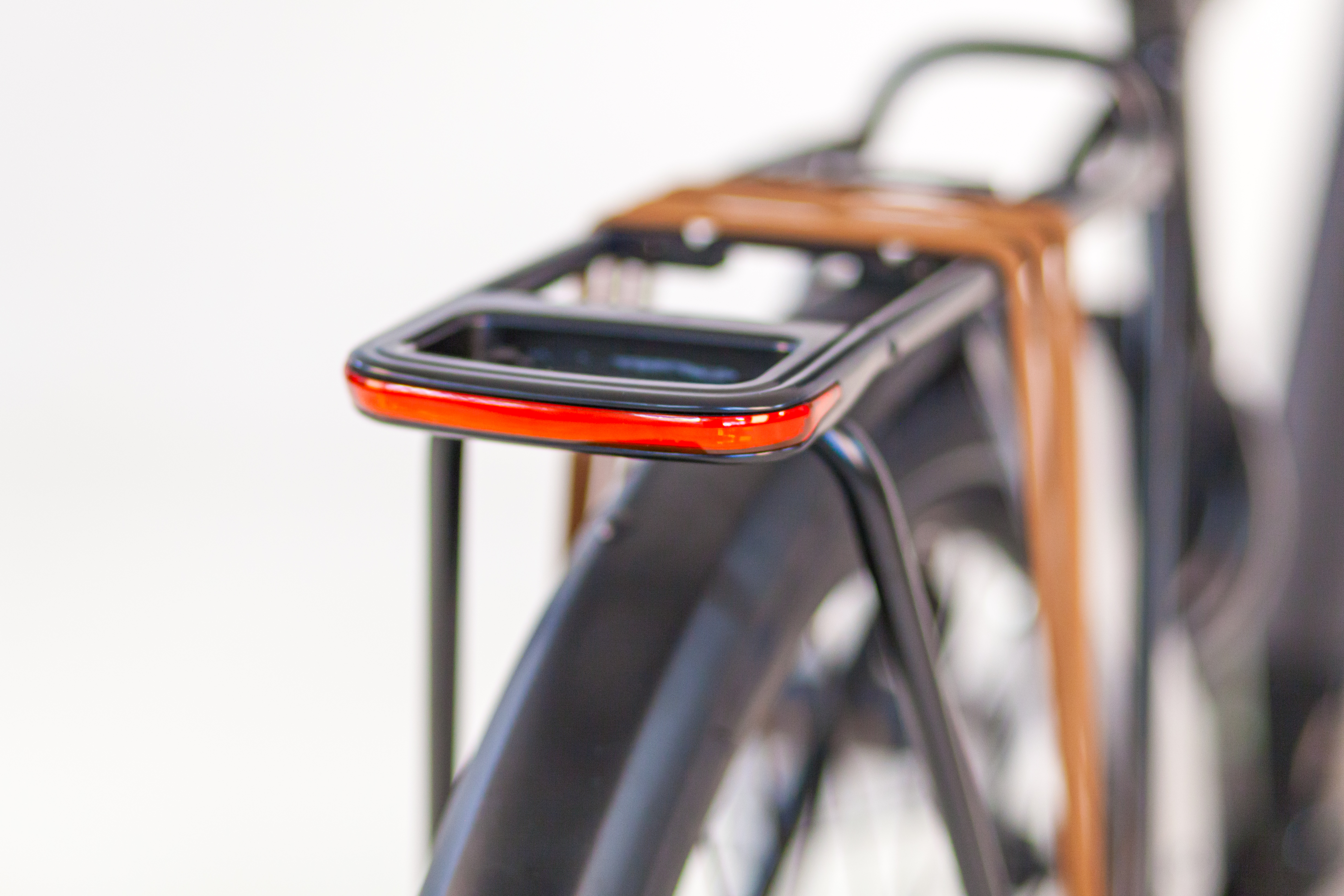 Achterlicht dat mooi in lijn is met de bagagedrager